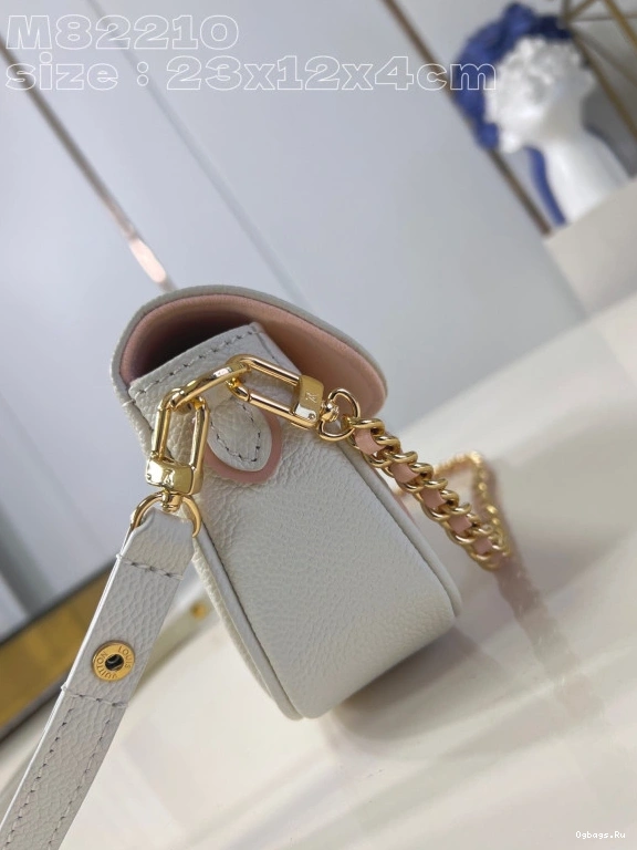 Chain VUITTON on Wallet LOUIS Ivy-23.5*12*4.3cm 0227